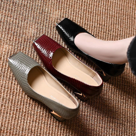 Dámské lodičky s blokovým podpatkem a hadím vzorem